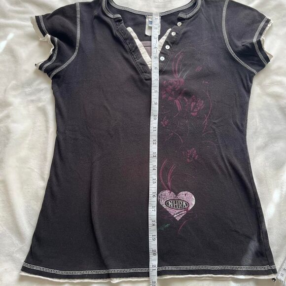 Vintage Y2K indie cyber grunge preppy black tshirt with a floral heart design - Picture 7 of 8